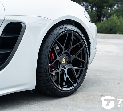 Фото дисков HRE FF01 на Porsche Boxster III