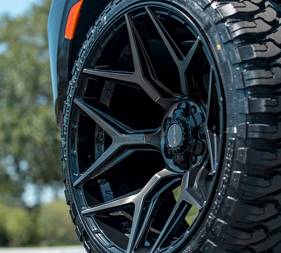 Фото дисков 4PLAY 4P06 на Chevrolet Tahoe V