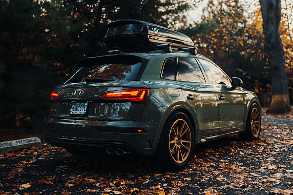 Фото дисков HRE FF04 Сатиновое золото на Audi Q5 (FY)