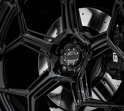 Фото дисков Radi8 R804 на Audi Q8