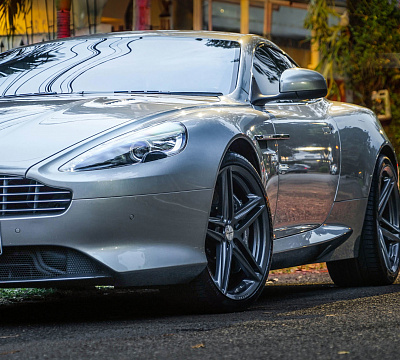 Фото дисков Vossen VFS-5 на Aston Martin DB 9 