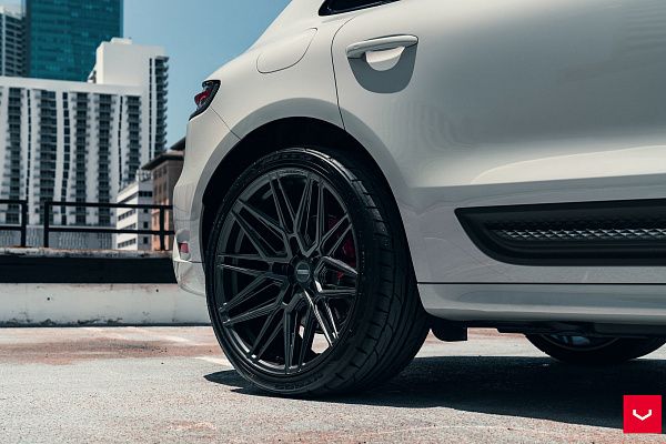 Фото дисков Vossen HF-7 Сатиновый графит на Porsche Macan I