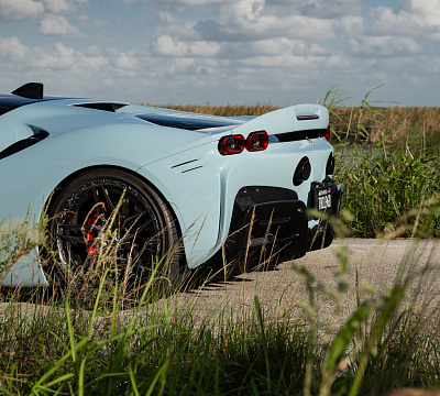 Фото дисков Strasse Wheels SV4-RS Deep Concave FS на Ferrari SF90