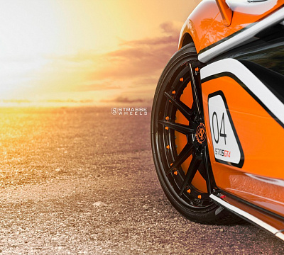 Фото дисков Strasse Wheels SV1 Deep Concave FS на McLaren 570S