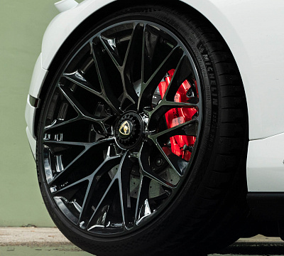 Фото дисков HRE P200 на Lamborghini Huracan
