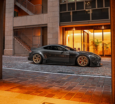 Фото дисков Radi8 Raijin на Aston Martin Vantage 3
