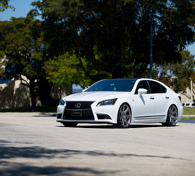 Фото дисков Vossen CG-207 на Lexus LS IV
