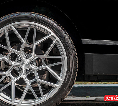 Фото дисков Vossen UV-1 на Land Rover Range Rover Velar