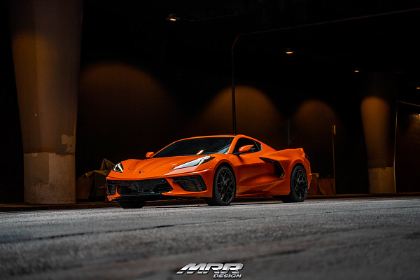 Фото дисков MRR FS01 Черный глянец на Chevrolet Corvette C8