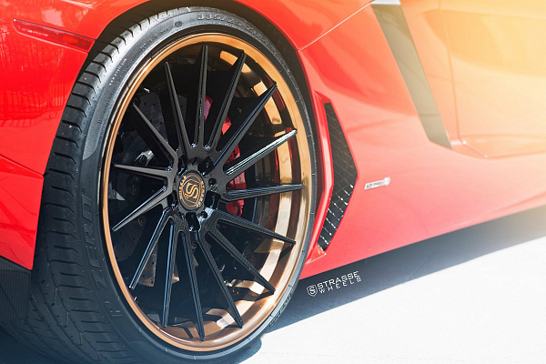 Фото дисков Strasse Wheels SV15T Deep Concave FS Другой цвет на Lamborghini Aventador