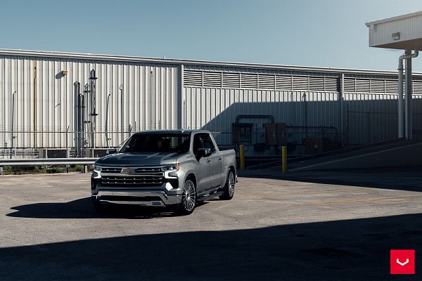 Фото дисков Vossen HF-8 Глянцевый лак на Chevrolet Silverado IV