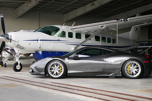 Фото дисков Strasse Wheels SM7R Deep Concave Duoblock Глянцевый лак на Ferrari 458