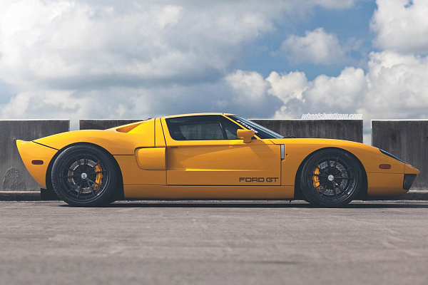 Фото дисков HRE S101 Черный сатин на Ford GT I