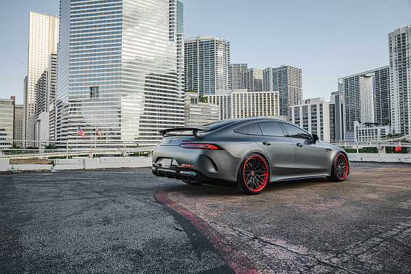 Фото дисков Strasse Wheels SV10M-RS Deep Concave FS Другой цвет на Mercedes-Benz AMG GT I