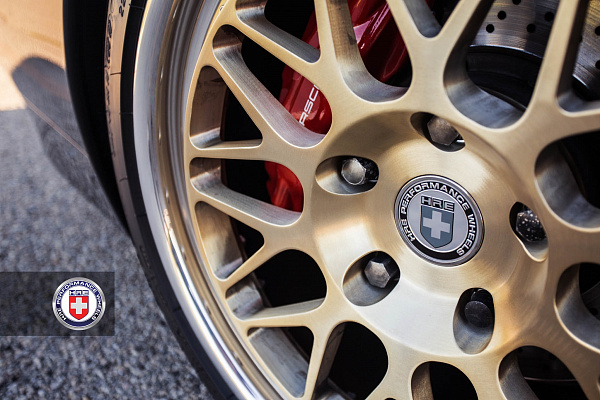 Фото дисков HRE 300 Глянцевая шампань на Porsche 911 IV