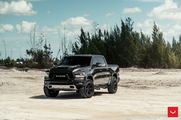 Фото дисков Vossen HF6-2 Черный сатин на Ram 1500 V