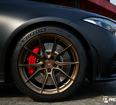 Фото дисков Vossen EVO-2 на Mercedes-Benz CLS (C257)