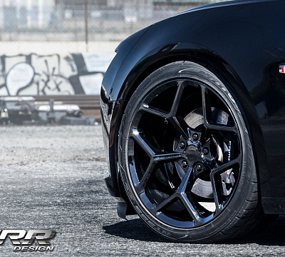 Фото дисков MRR M228 на Chevrolet Camaro VI