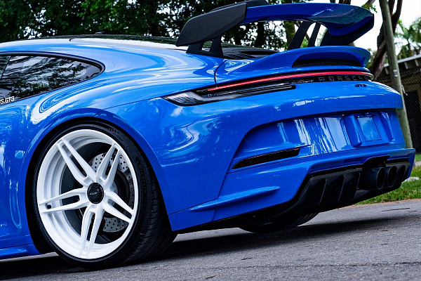 Фото дисков Anrky AN27 Белый глянец на Porsche 911 VIII