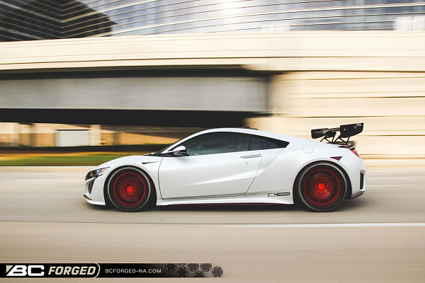 Фото дисков BC Forged HCA218 Красный глянец на Acura NSX II