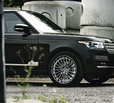 Фото дисков HRE S209H на Land Rover Range Rover IV