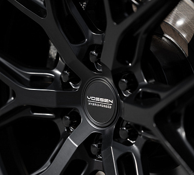 Фото дисков Vossen HF6-4 на Toyota Tundra III