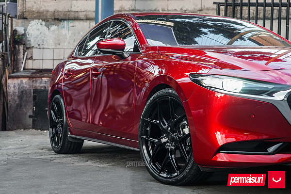 Фото дисков Vossen HF-5 Черный глянец на Mazda 3 IV
