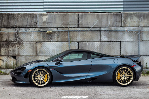 Фото дисков HRE P103 Сатиновое золото на McLaren 720S