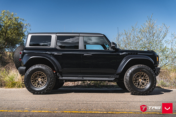 Фото дисков Vossen HFX-1 (6-Lug) Сатиновая бронза на Ford Bronco