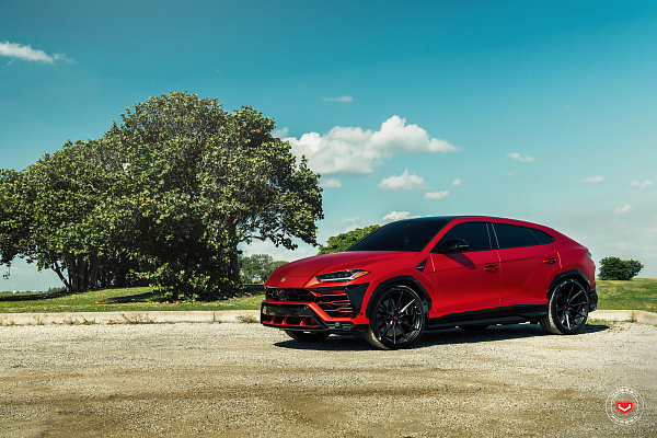 Фото дисков Vossen EVO-2 Черный глянец на Lamborghini Urus