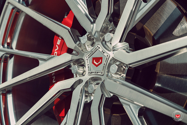 Фото дисков Vossen M-X4T Глянцевый лак на Land Rover Range Rover Sport II