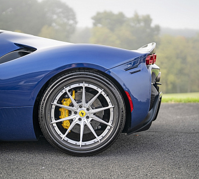 Фото дисков Strasse Wheels SV10 Track на Ferrari SF90