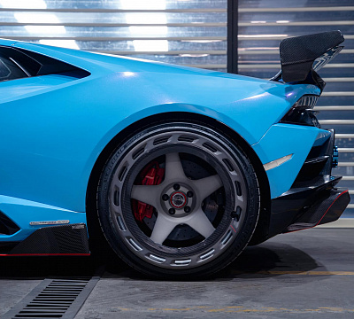 Фото дисков Brixton Forged TR04 на Lamborghini Huracan