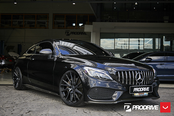 Фото дисков Vossen HF-4T Глянцевый темный лак на Mercedes-Benz C-Class (W205)