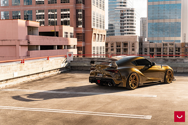 Фото дисков Vossen M-X6 Глянцевое темное золото на Toyota Supra A90