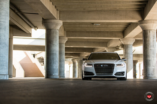 Фото дисков Vossen CG-205 Сатиновый лак на Audi A/S 8 (D4)
