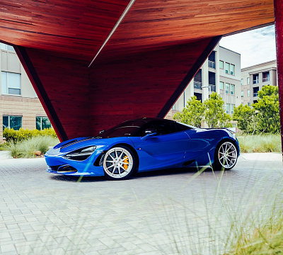 Фото дисков Strasse Wheels SV10 Deep Concave Duoblock на McLaren 720S