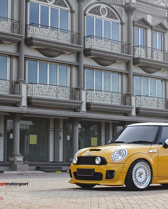 Фото дисков 501 Белый глянец на MINI Cooper III