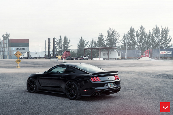 Фото дисков Vossen VFS-5 Черный сатин на Ford Mustang VI