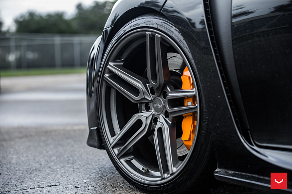 Фото дисков Vossen HF-1 Сатиновый графит на Lexus GS IV