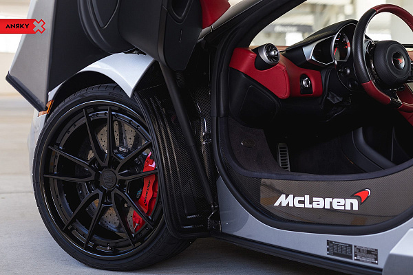Фото дисков Anrky AN34 Черный сатин на McLaren 12C