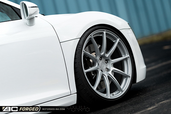 Фото дисков BC Forged RZ10 Глянцевый лак на Audi R8 (Typ 42)