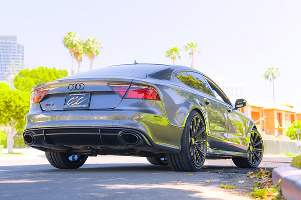 Фото дисков CEC C882 Глянцевый темный лак на Audi A/RS 7 (4G)