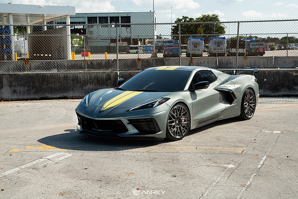 Фото дисков Anrky RS1.2 Глянцевый темный лак на Chevrolet Corvette C8