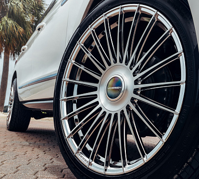 Фото дисков Vossen HF-8 на Lincoln Navigator IV