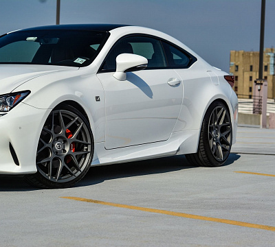 Фото дисков HRE FF01 на Lexus RC