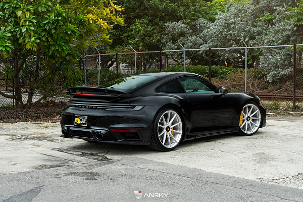 Фото дисков Anrky AN18 Глянцевый лак на Porsche 911 VIII