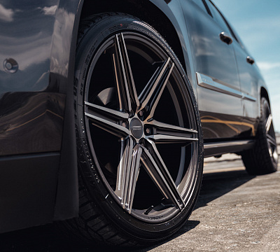 Фото дисков Vossen HF6-2 на Cadillac Escalade IV
