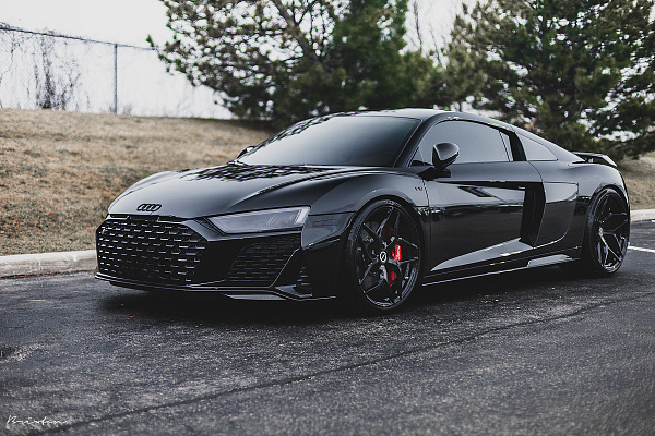 Фото дисков Brixton Forged PF5 Черный глянец на Audi R8 (4S)