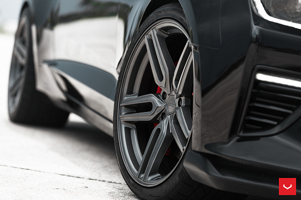 Фото дисков Vossen HF-1 Сатиновый графит на Chevrolet Camaro VI